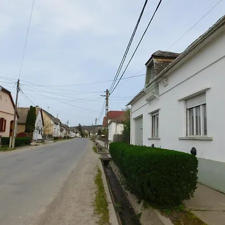 Kapolnas Vendeghaz
