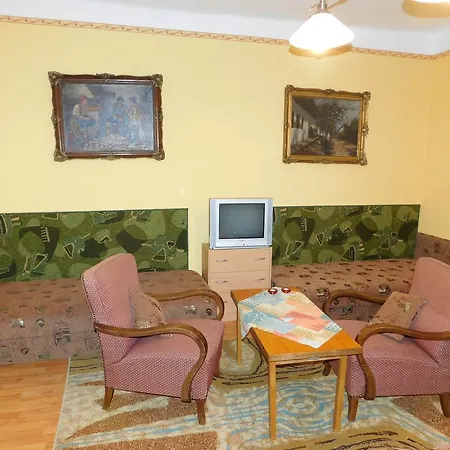 Πανσιόν Kapolnas Vendeghaz Báta