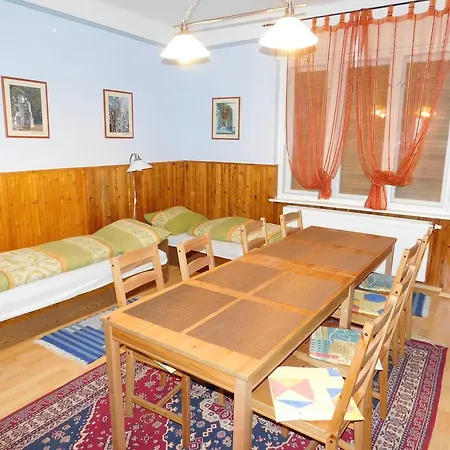 Πανσιόν Kapolnas Vendeghaz