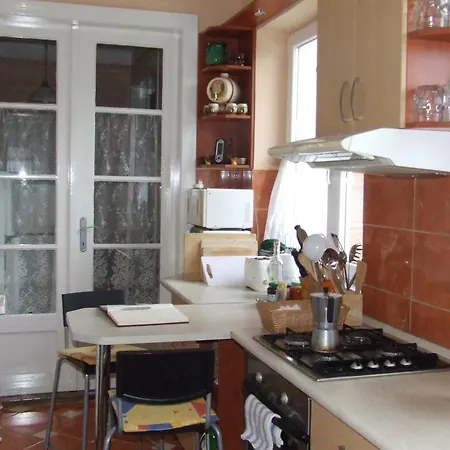 Πανσιόν Kapolnas Vendeghaz 3*