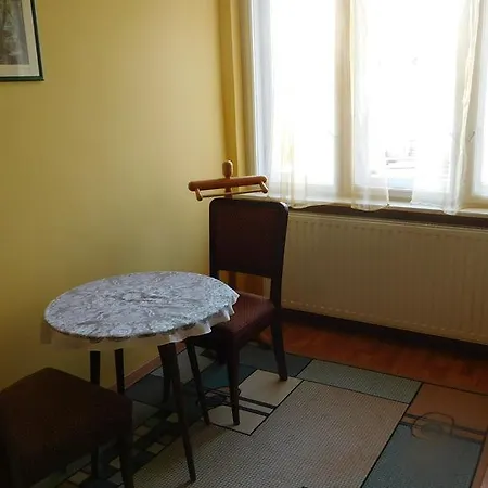 Πανσιόν Kapolnas Vendeghaz 3*