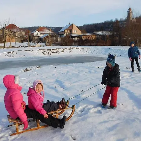 Kapolnas Vendeghaz 3* Báta
